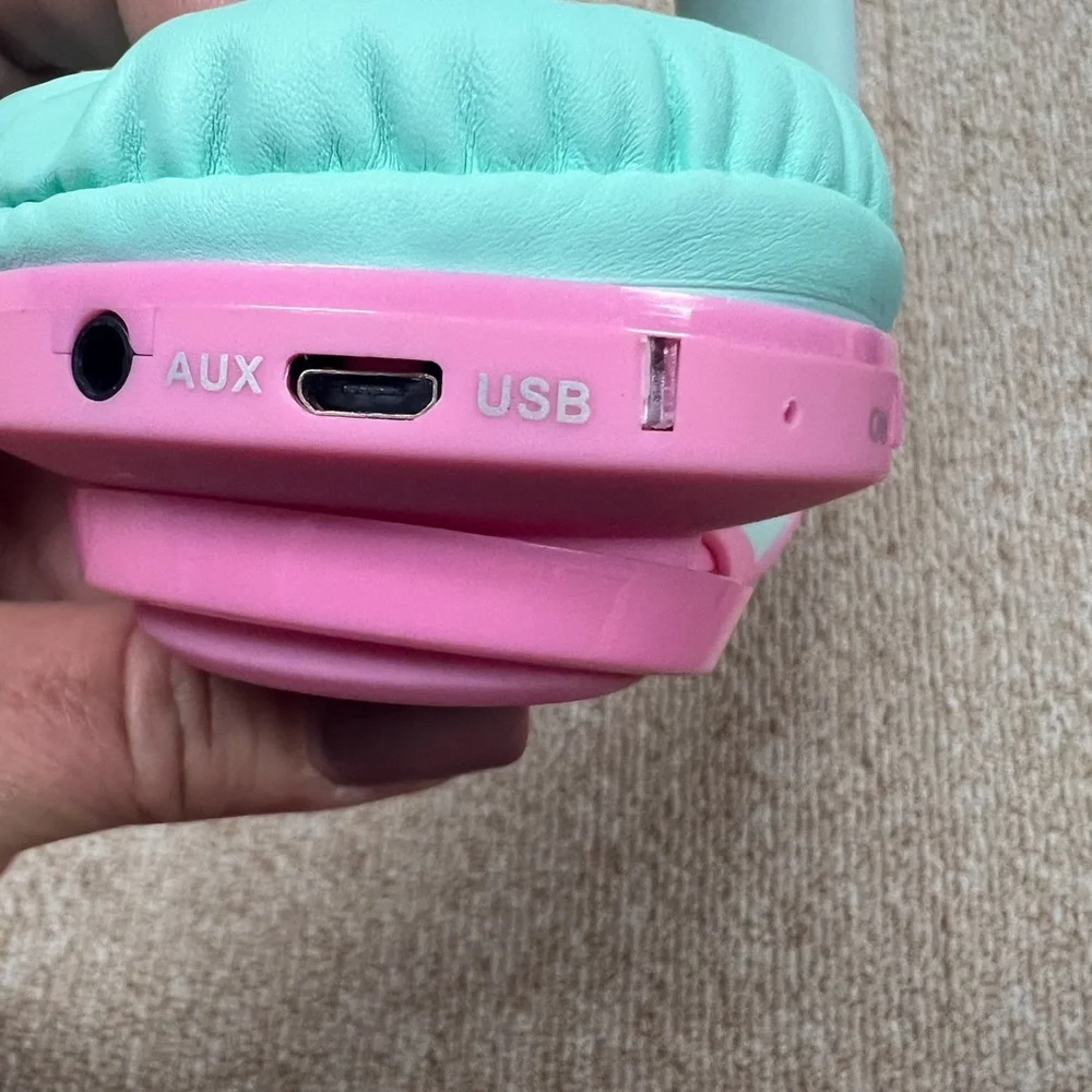 Riwbox CT-7 Cat Ear Kids Headphones Pink & Green Bluetooth LED Light Foldable